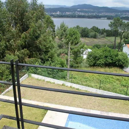 Encosta Do Rio Minho كامينيا